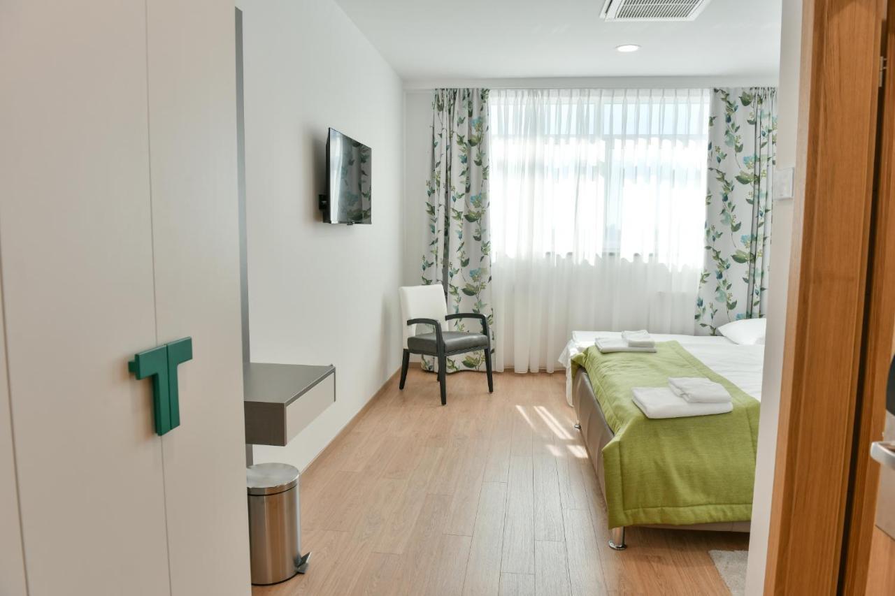 Hostel Green Donji Kraljevoc Exteriör bild
